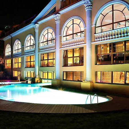 Resort Royal And Geneva Truskavets