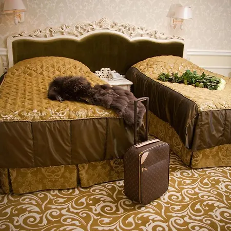 Royal And Geneva 5* Truskavets