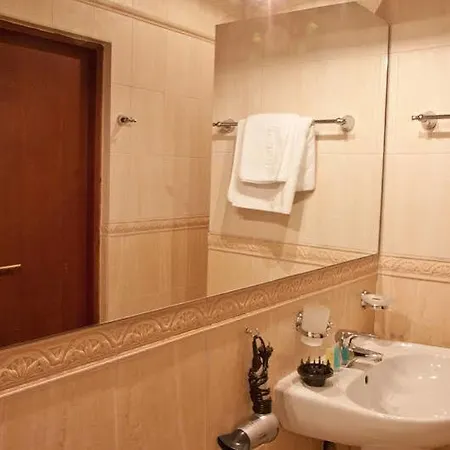 Resort Royal And Geneva Truskavets