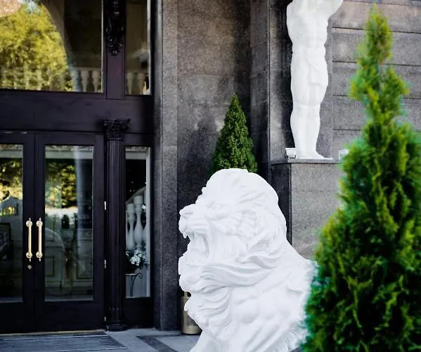 Resort Royal And Geneva