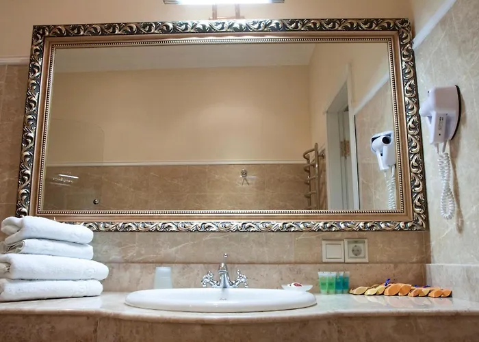 Royal And Geneva 5* Τρούσκαβετς