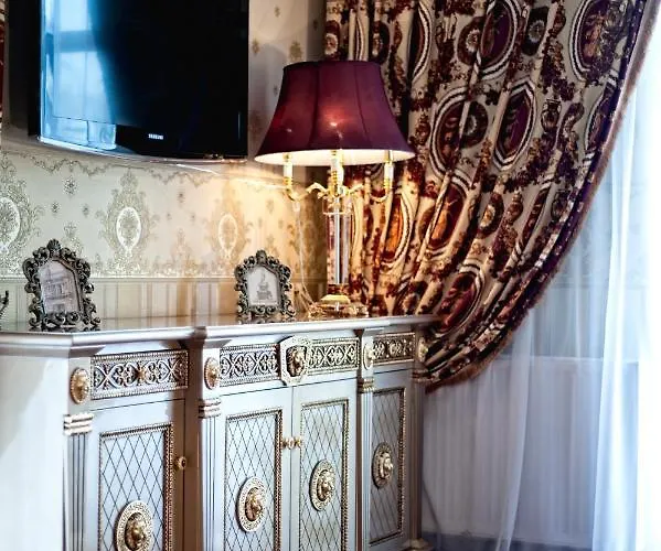 Royal And Geneva 5* Τρούσκαβετς
