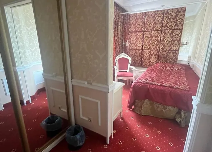 Royal And Geneva 5* Τρούσκαβετς